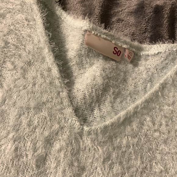 womens super cute fuzzy top - Picture 2 of 3